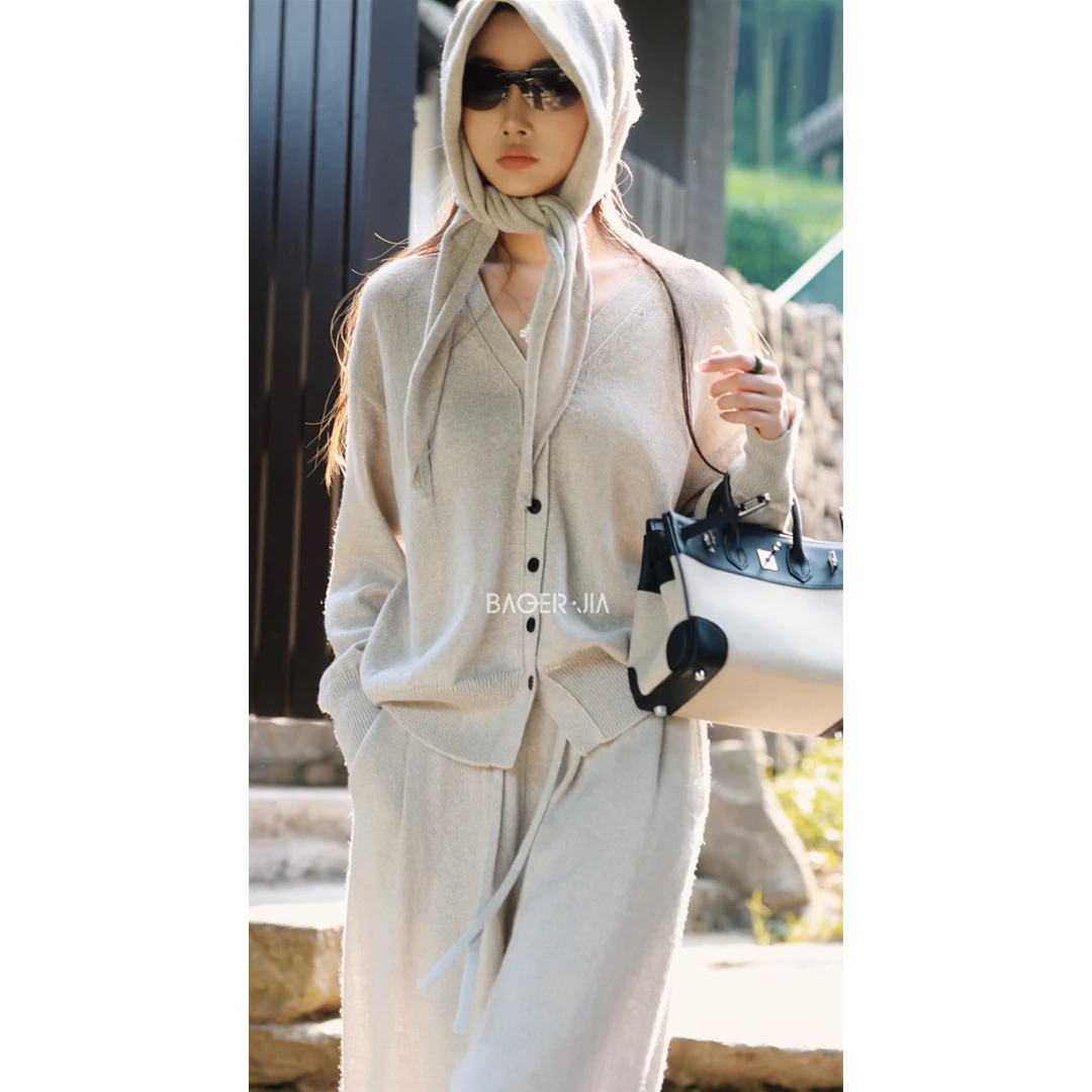 35-宝儿家含幂BF86225309秋冬新款舒适亲肤V领简约长袖盘扣裤装