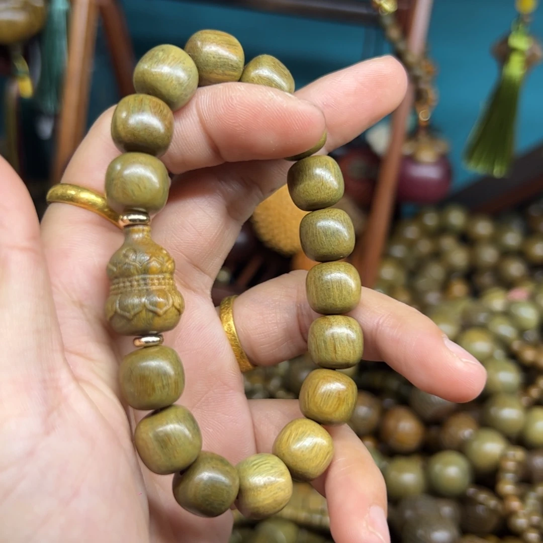 维腊木（绿檀）无事牌