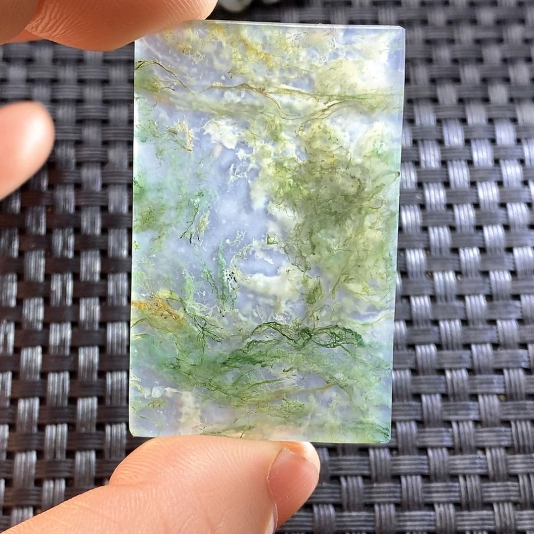 未镶嵌颈饰玛瑙/玉髓城****）