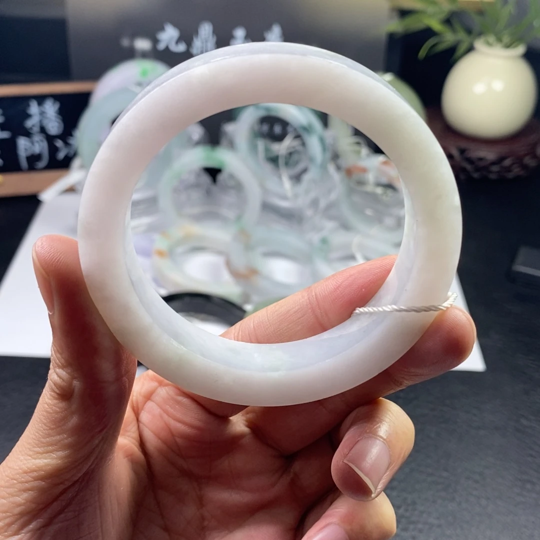 未镶嵌手镯定制翡翠