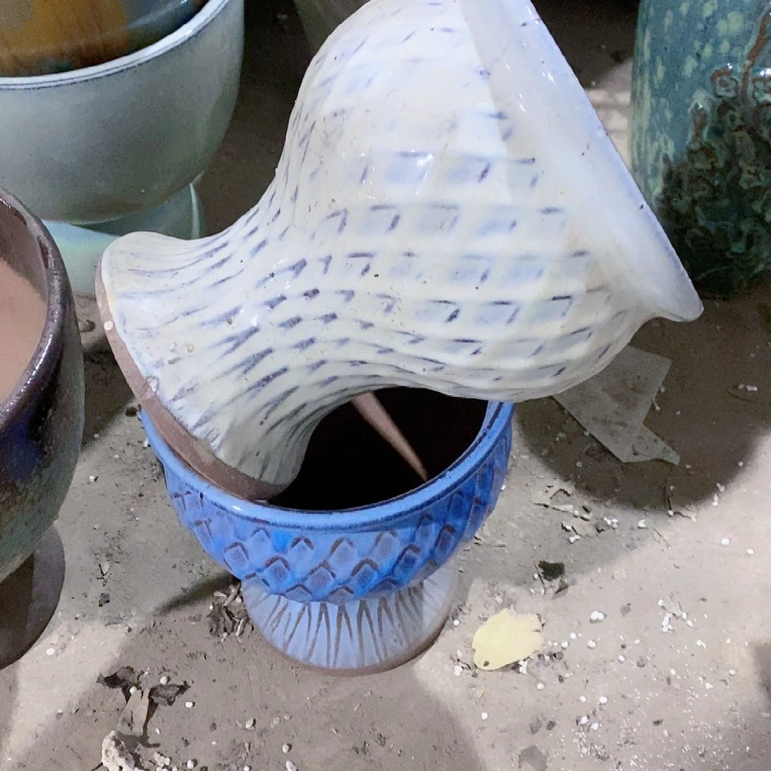 紫砂花盆瑕疵15/16、njgv