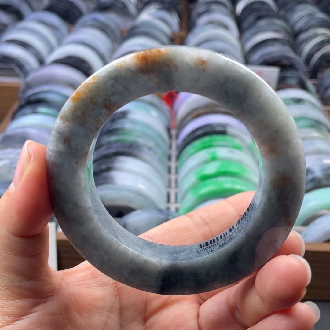 定制翡翠未镶嵌翡翠手镯