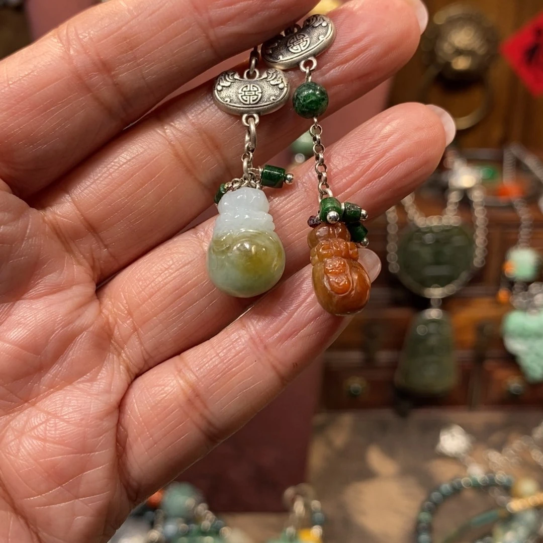 翡翠吊坠(赠链)未镶嵌