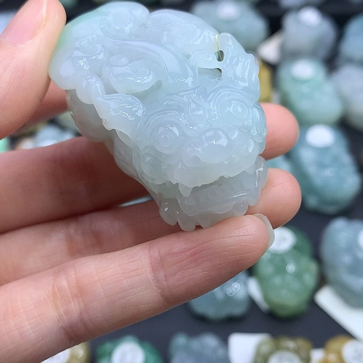 翡翠未镶嵌颈饰天然缅甸A货翡翠貔貅吊坠