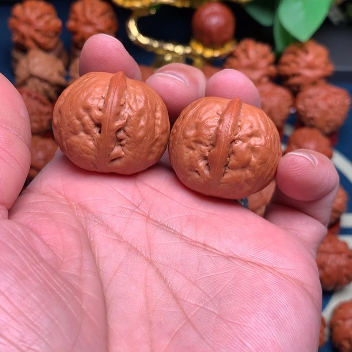 把件桃核野生小手捻元宝墩