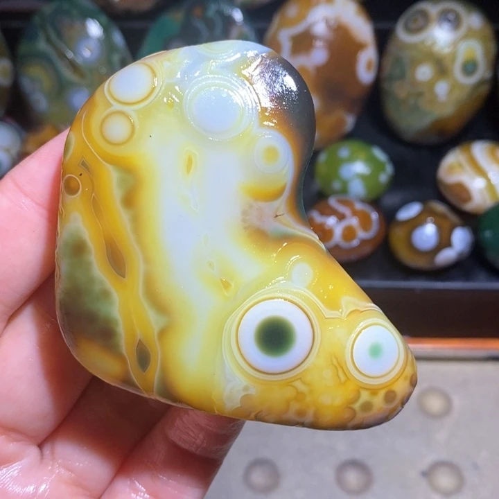 玛瑙/玉髓未镶嵌珠宝半成品