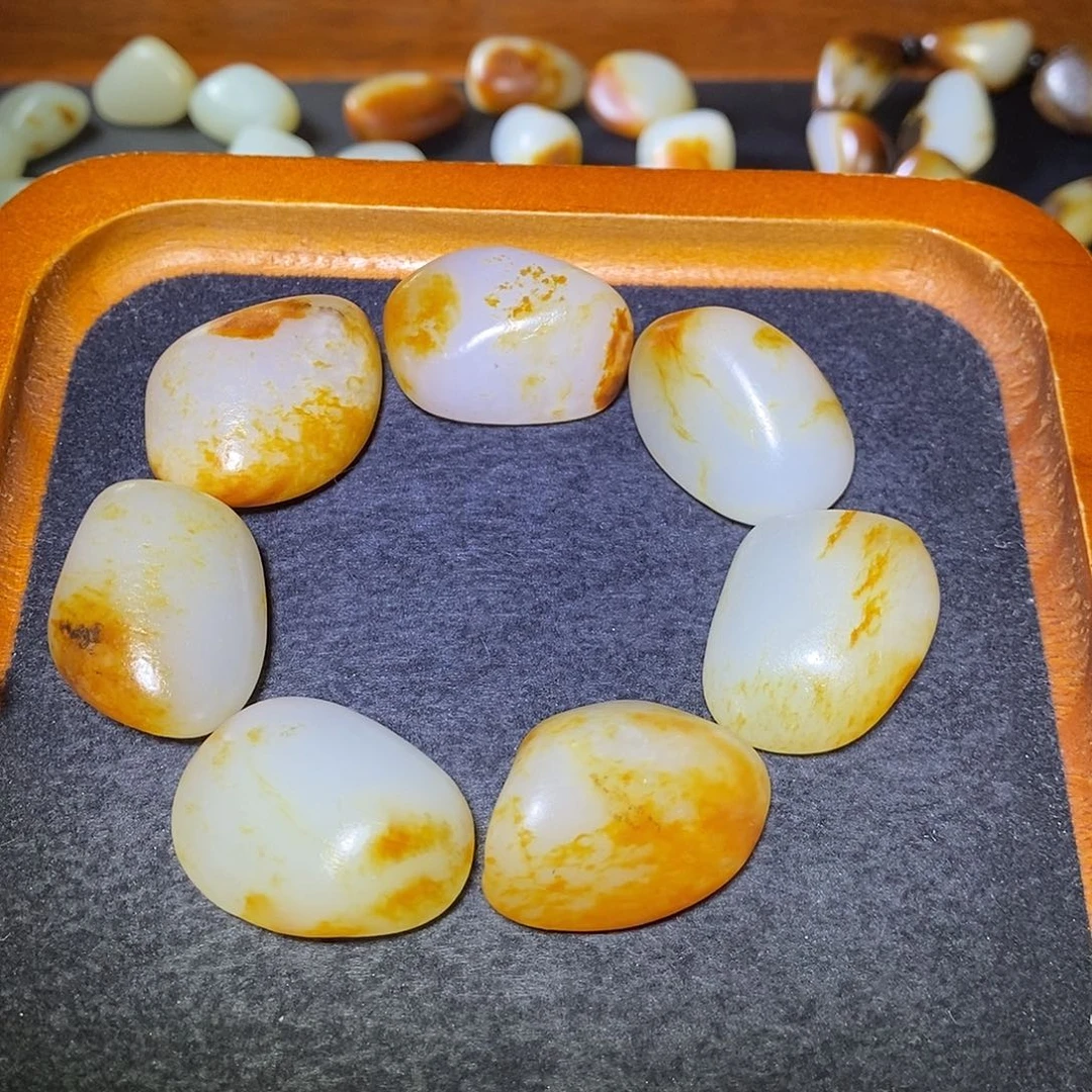 和田玉未镶嵌手串