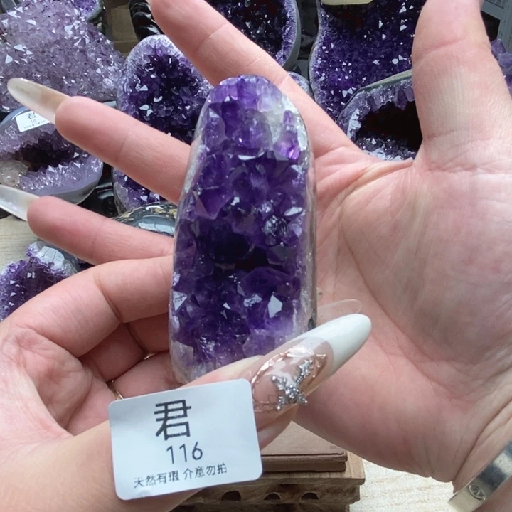 紫晶未镶嵌大型摆件（非配饰）