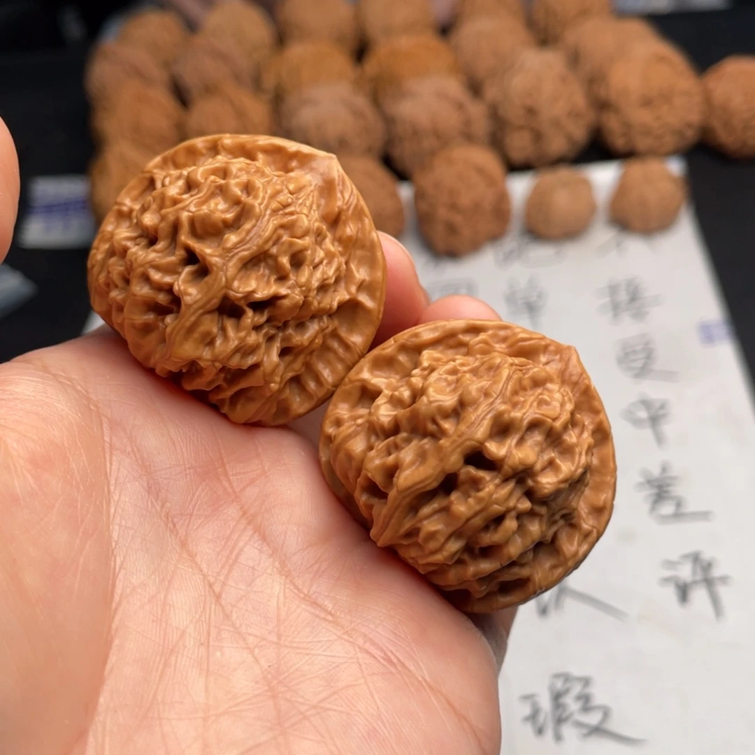文玩核桃吊坠490。38天地