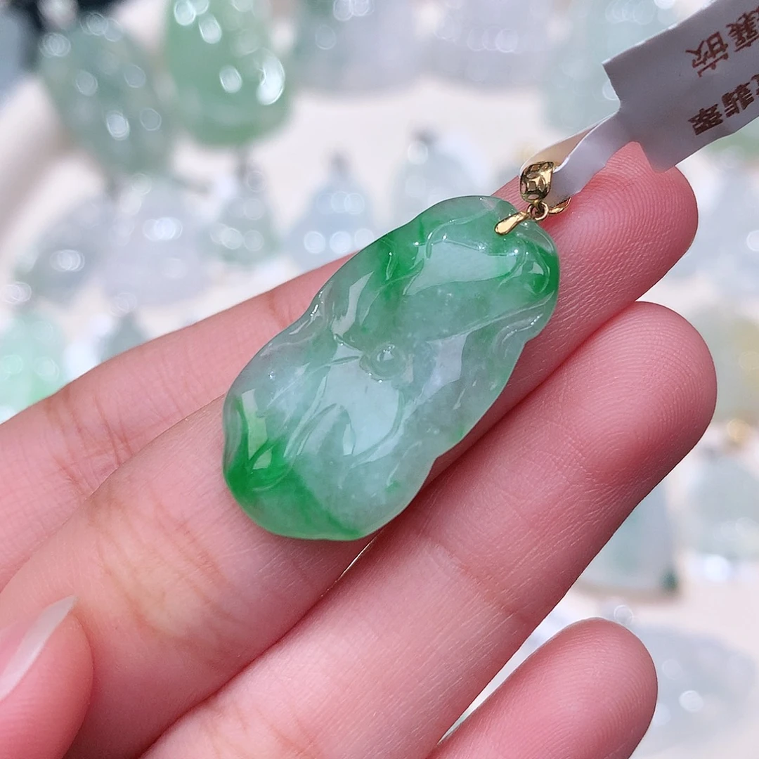 颈饰18K金镶嵌翡翠28.4-15.2-4.3