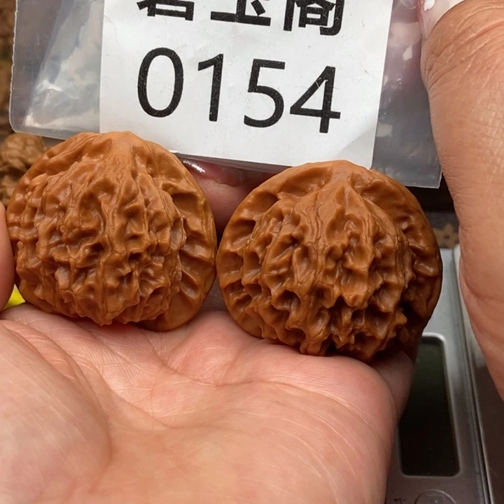 文玩核桃把件龙鳞45