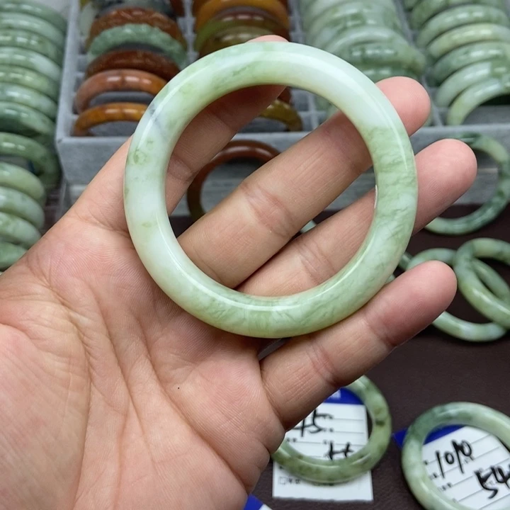 蛇纹石玉手镯未镶嵌珊**我