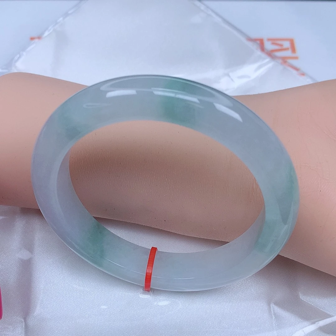 【闪购商品】未镶嵌手镯翡翠，56
