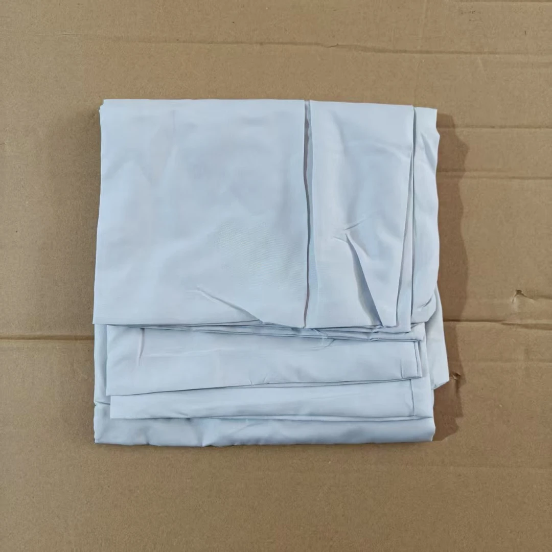 浅灰色枕套50*90  发4个 无异味！