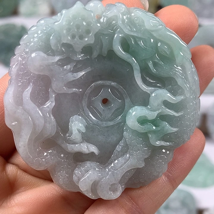 翡翠未镶嵌颈饰大盘龙扣两面工艺福利