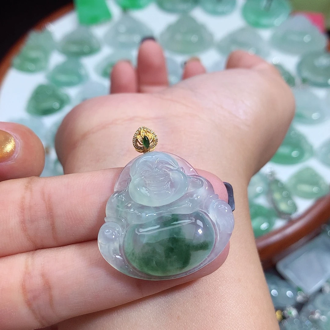 翡翠未镶嵌颈饰佛公