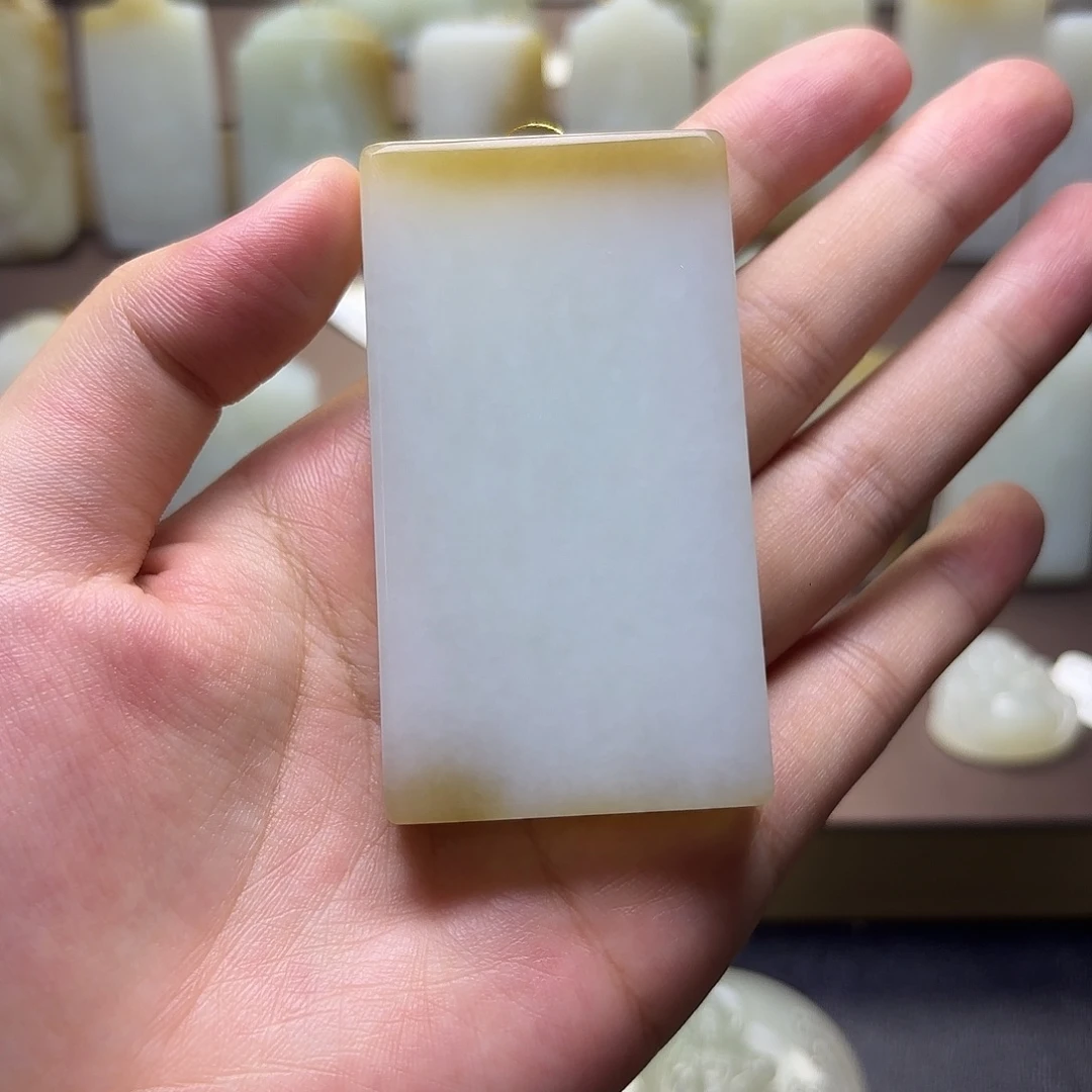 U***计未镶嵌和田玉挂件