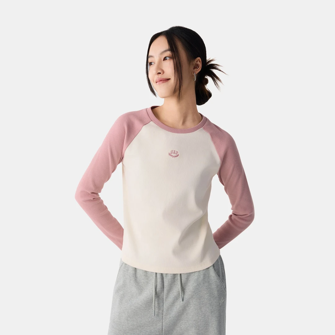 Gap女装2025春季新款刺绣logo撞色插肩长袖T恤弹力上衣DR 730213