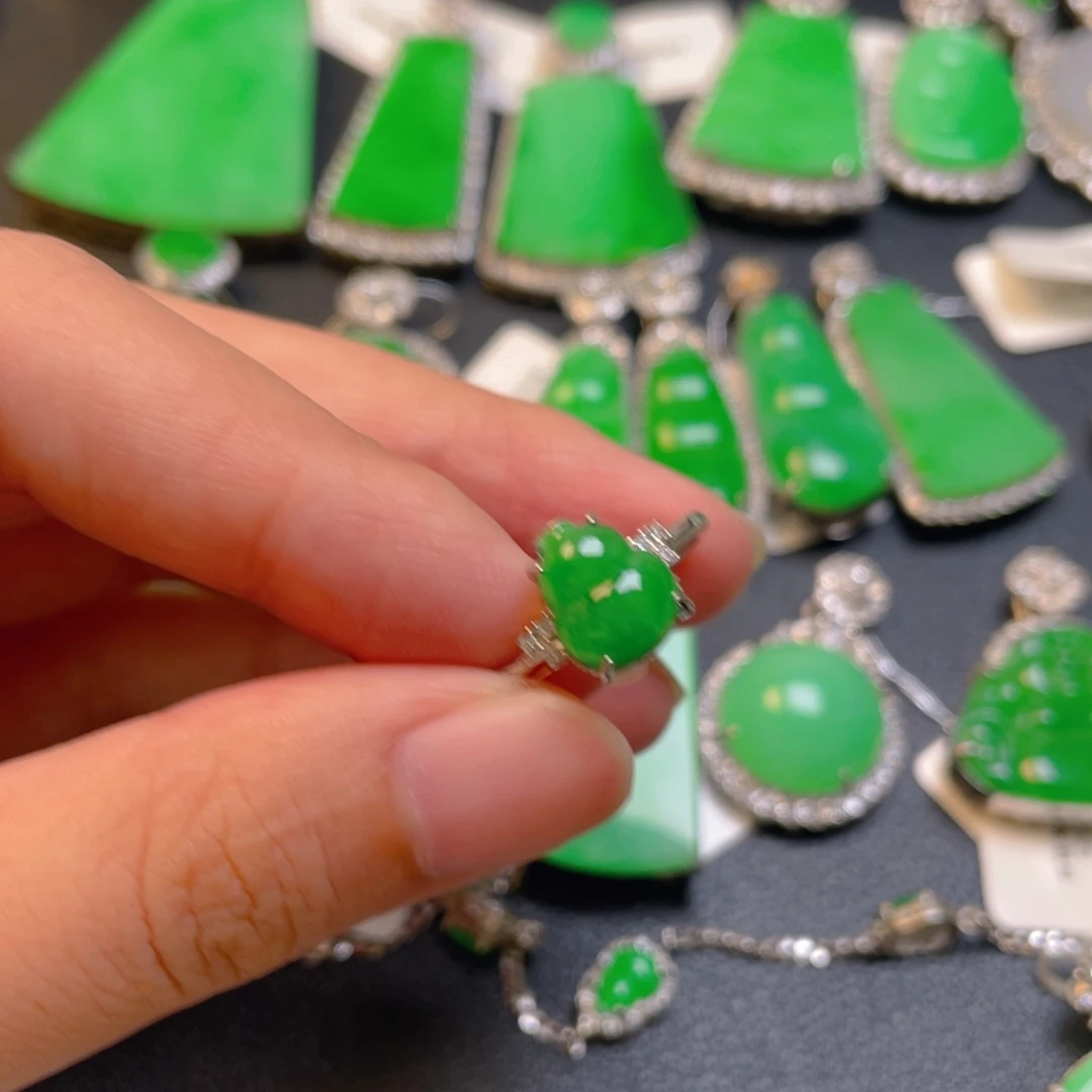 翡翠银S925镶嵌颈饰