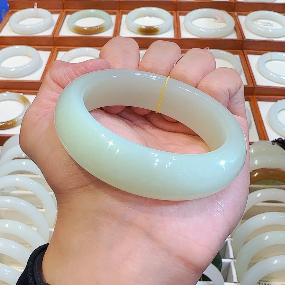 和田玉手镯未镶嵌且末暖青黄轮胎57 58 59