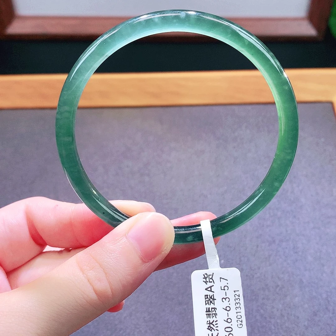 未镶嵌手镯翡翠天然翡翠