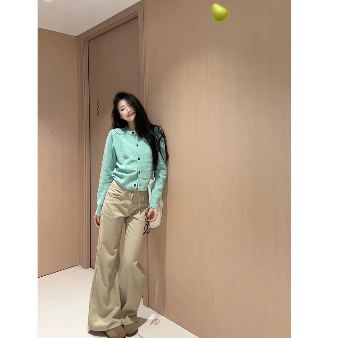 复古圆领针织开衫秋冬外套绿色毛衣女外搭新款休闲宽松直筒裤潮