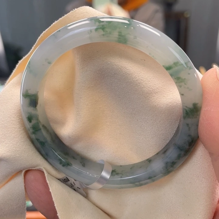 紫***竹翡翠未镶嵌手镯缅甸翡翠不再议价