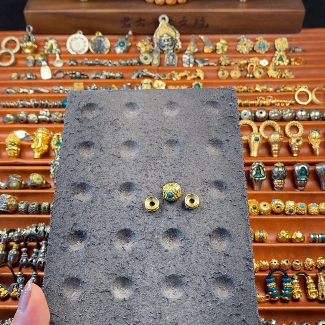 侯****铜铁合金类啊啊啊啊啊啊啊啊啊啊啊啊