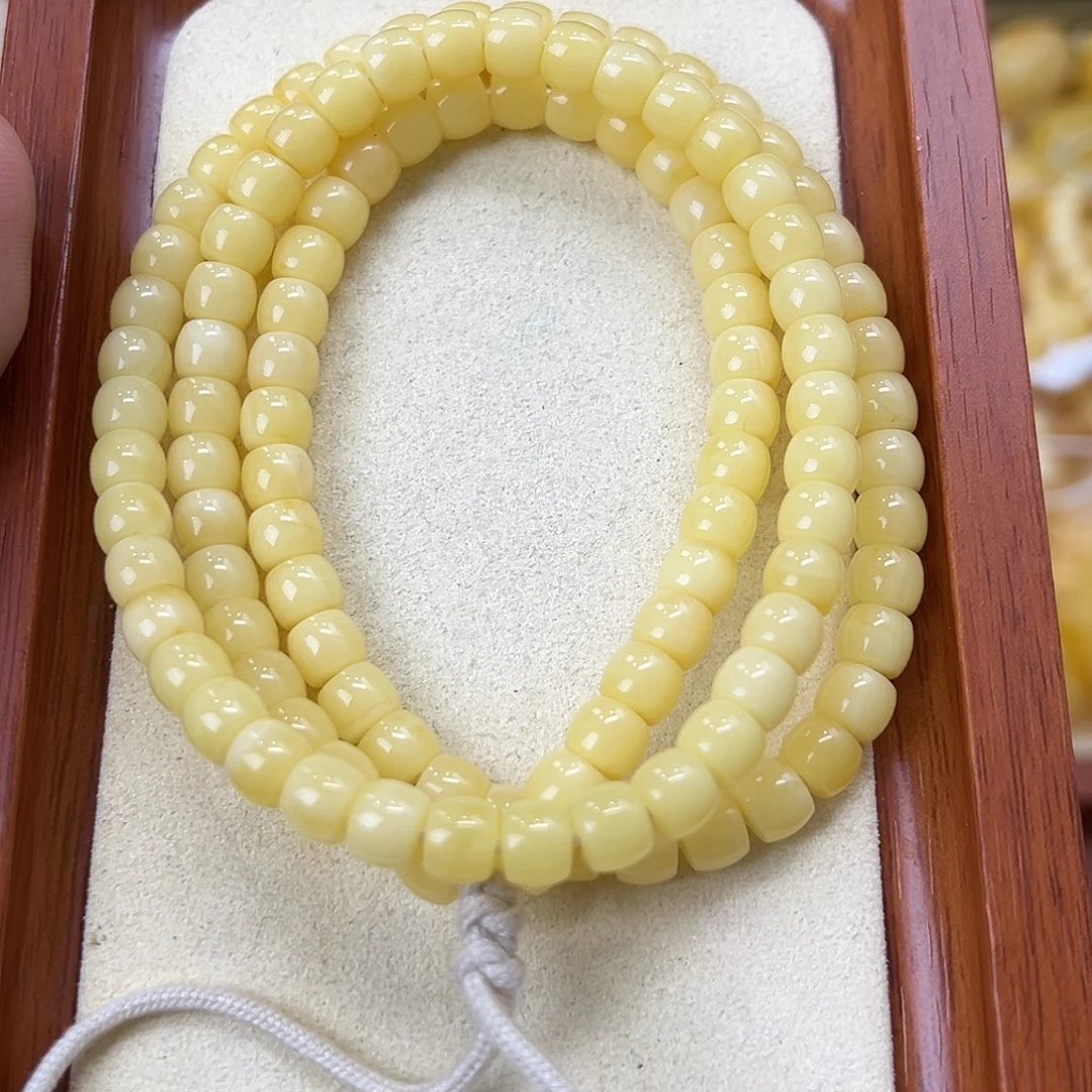 未镶嵌琥珀珠宝奇石