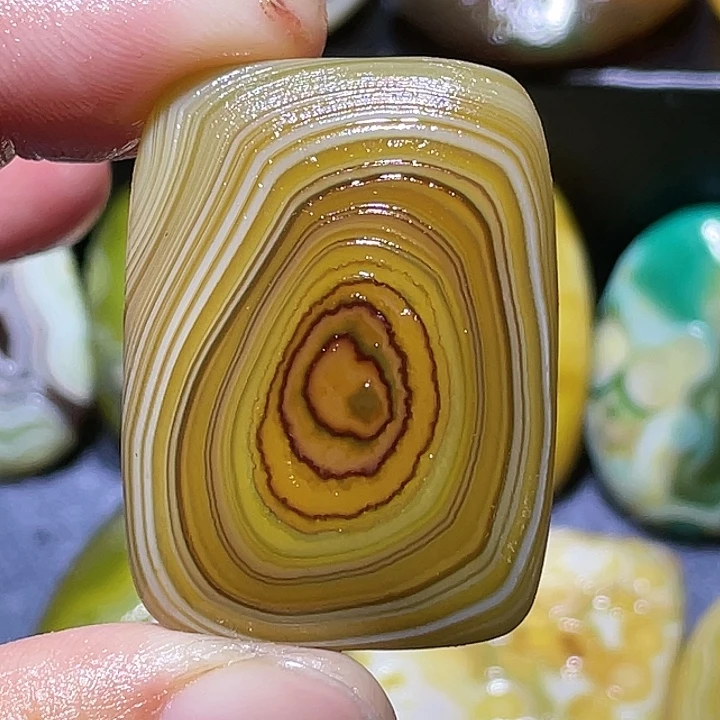 玛瑙/玉髓未镶嵌珠宝奇石