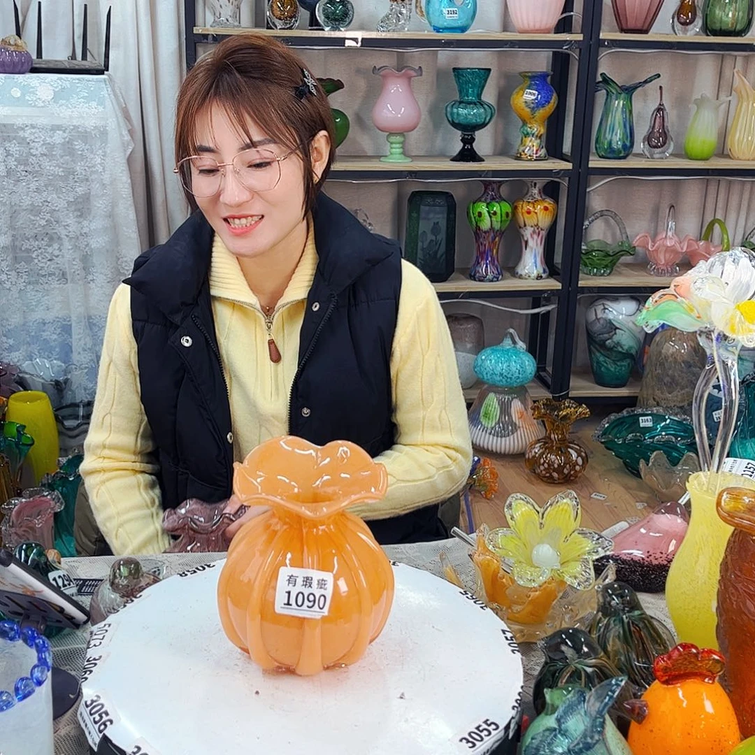 1090 家悦琉璃工艺品小瑕