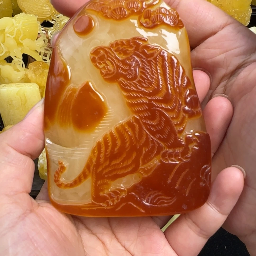 蜜蜡未镶嵌珠宝奇石