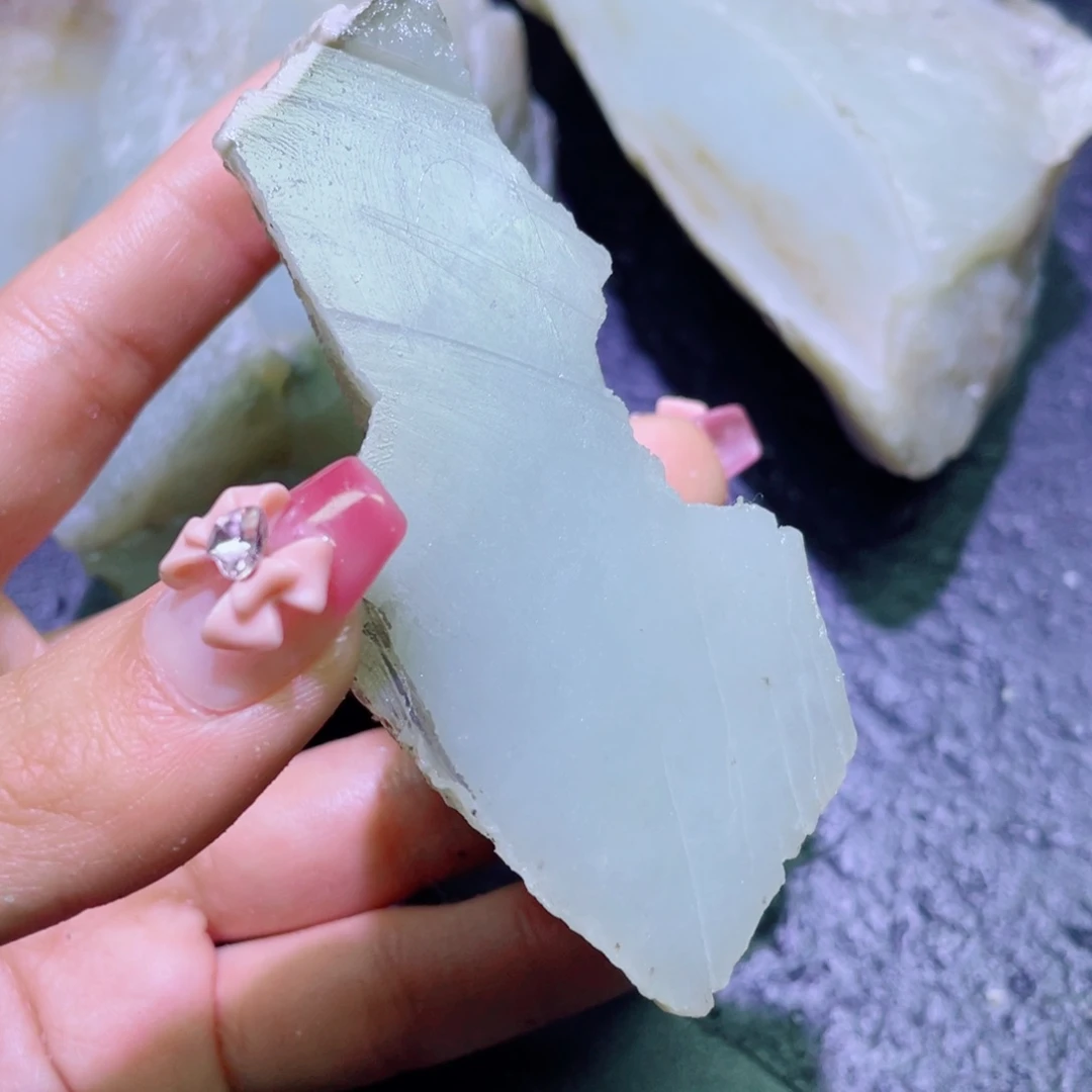 和田玉未镶嵌珠宝半成品