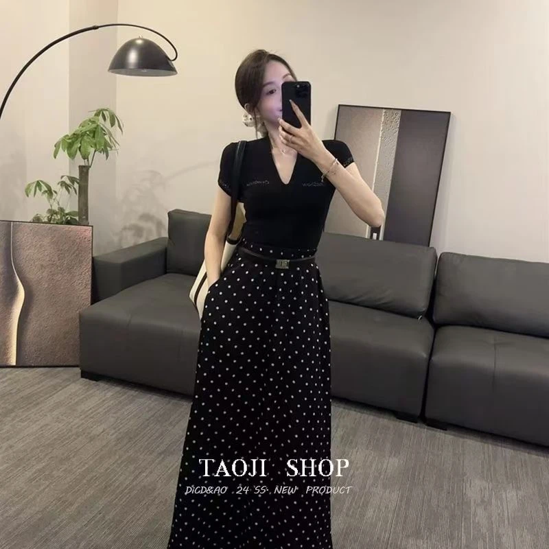 2025微胖女装烫钻气质显瘦时尚黑色V领短袖上衣复古波点伞裙套装