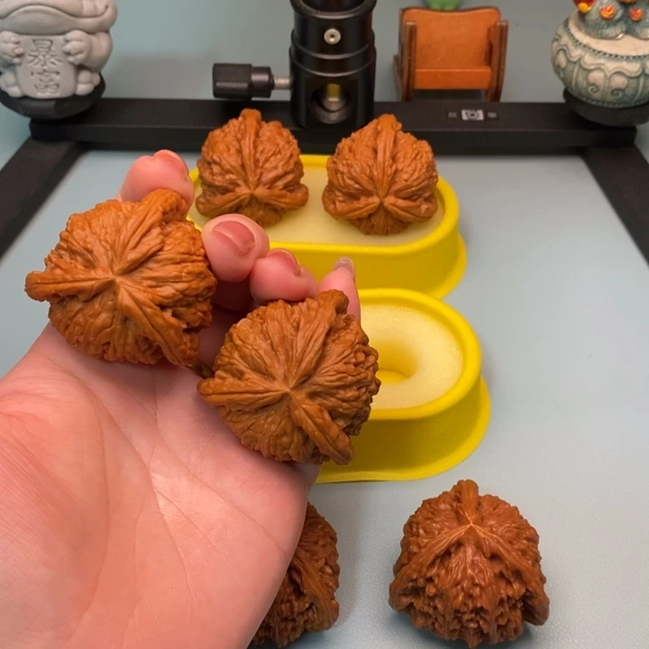 向***前吊坠文玩核桃42尺寸白狮子微修