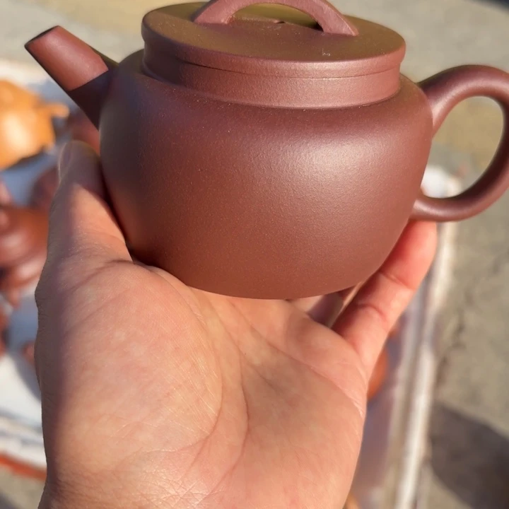 茶壶紫砂汉瓦半手220毫升，微瑕底槽清