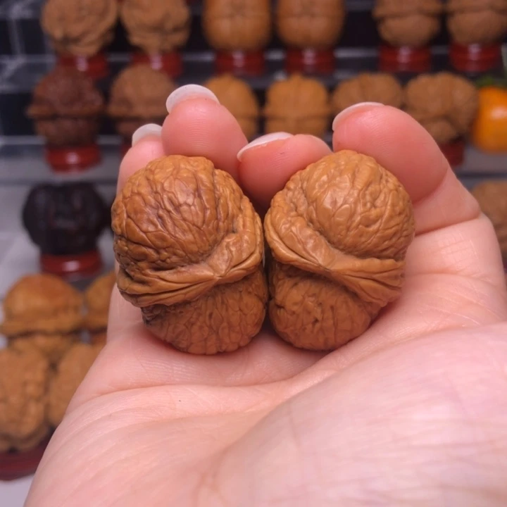 文玩核桃吊坠4半壁