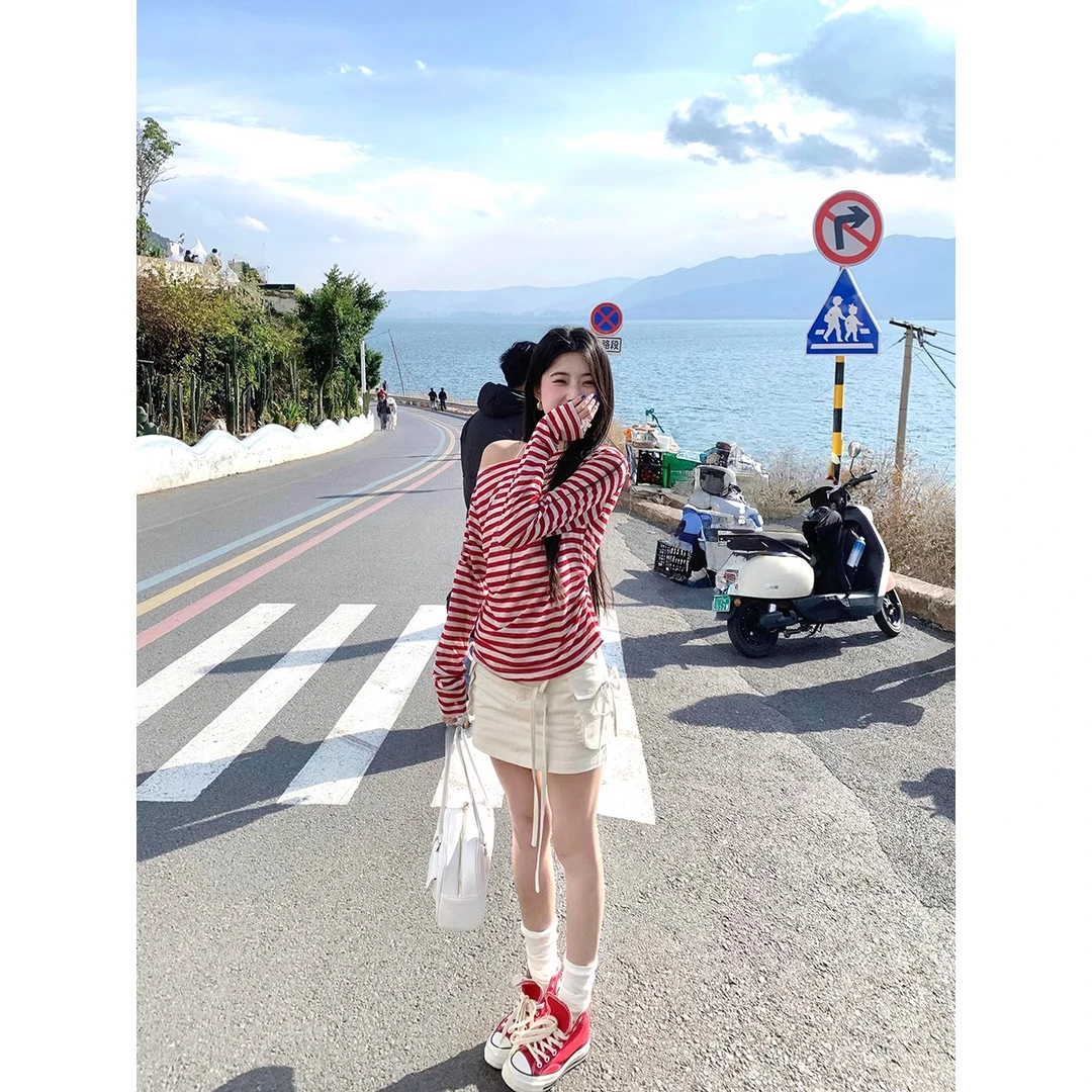番茄妹妹Tomatosister慵懒画家 红色条纹T恤新款宽松长袖斜肩上衣