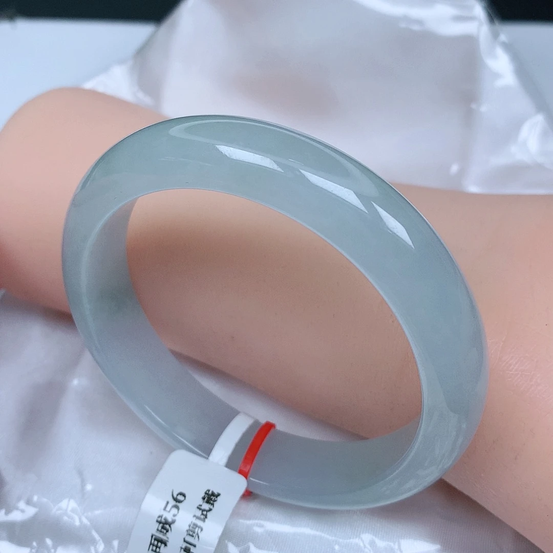 【闪购商品】翡翠手镯未镶嵌,56