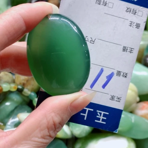 宝***宝玉天然原石手工雕刻