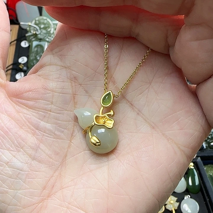 和田玉银S925镶嵌吊坠(赠链)