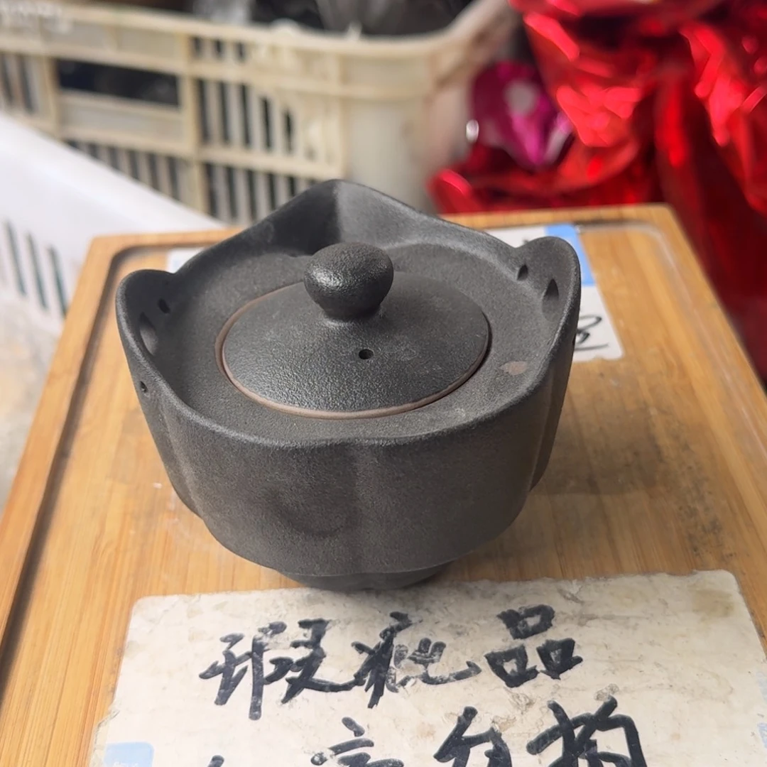 瑕疵介意勿拍陶瓷器皿B182「微瑕疵介意勿拍」