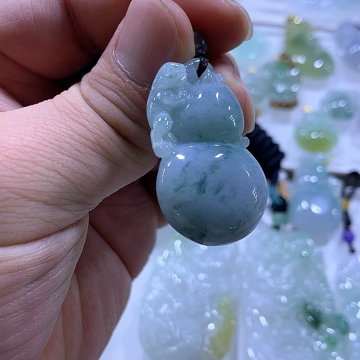 翡翠颈饰未镶嵌天然翡翠A货吊坠