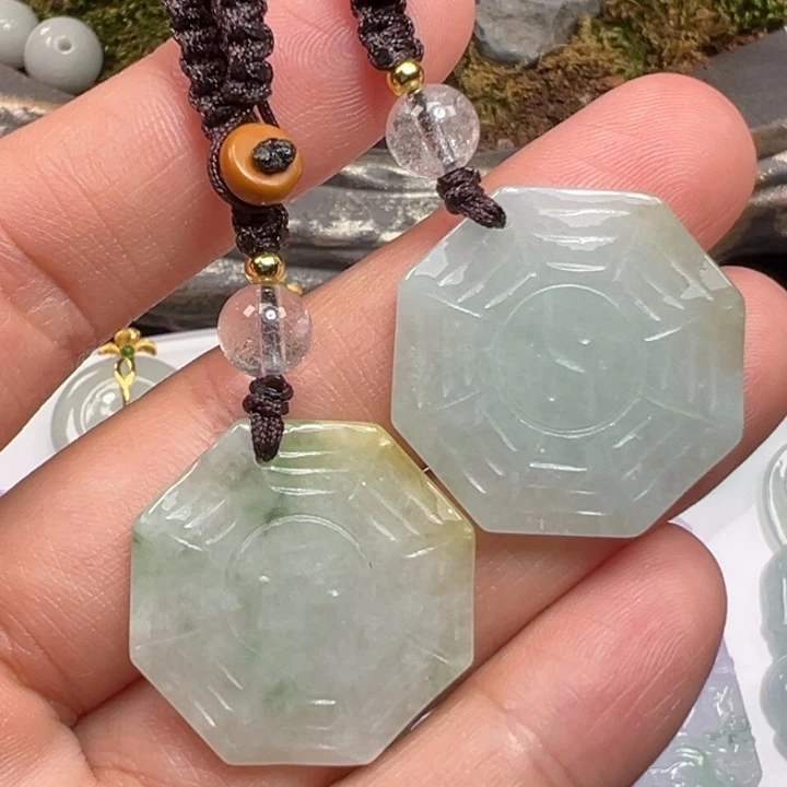 翡翠未镶嵌颈饰手机挂