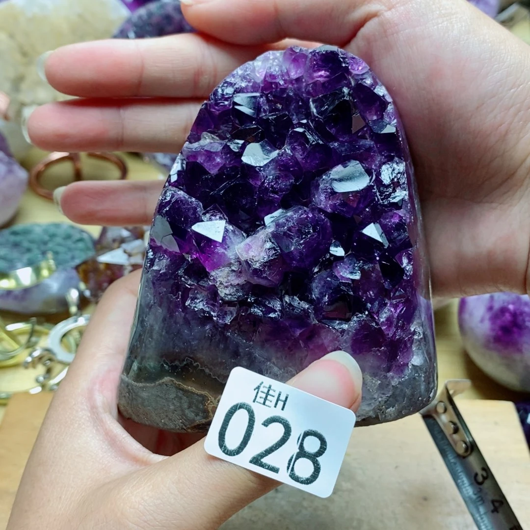 未镶嵌水晶大型摆件（非配饰）