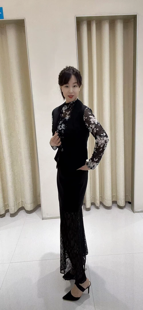 艾家黑色款长半裙