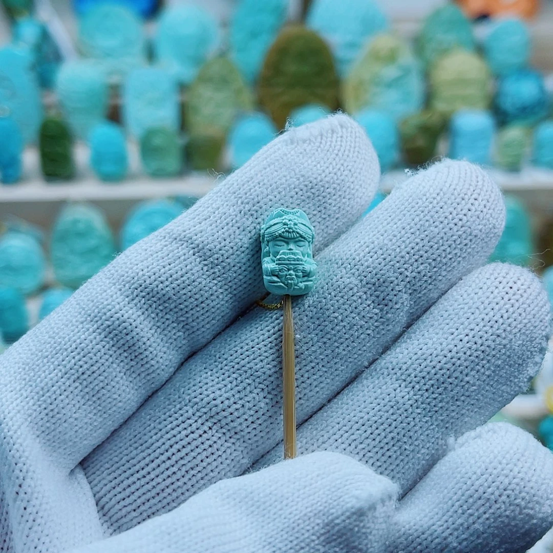 绿松石未镶嵌珠宝奇石