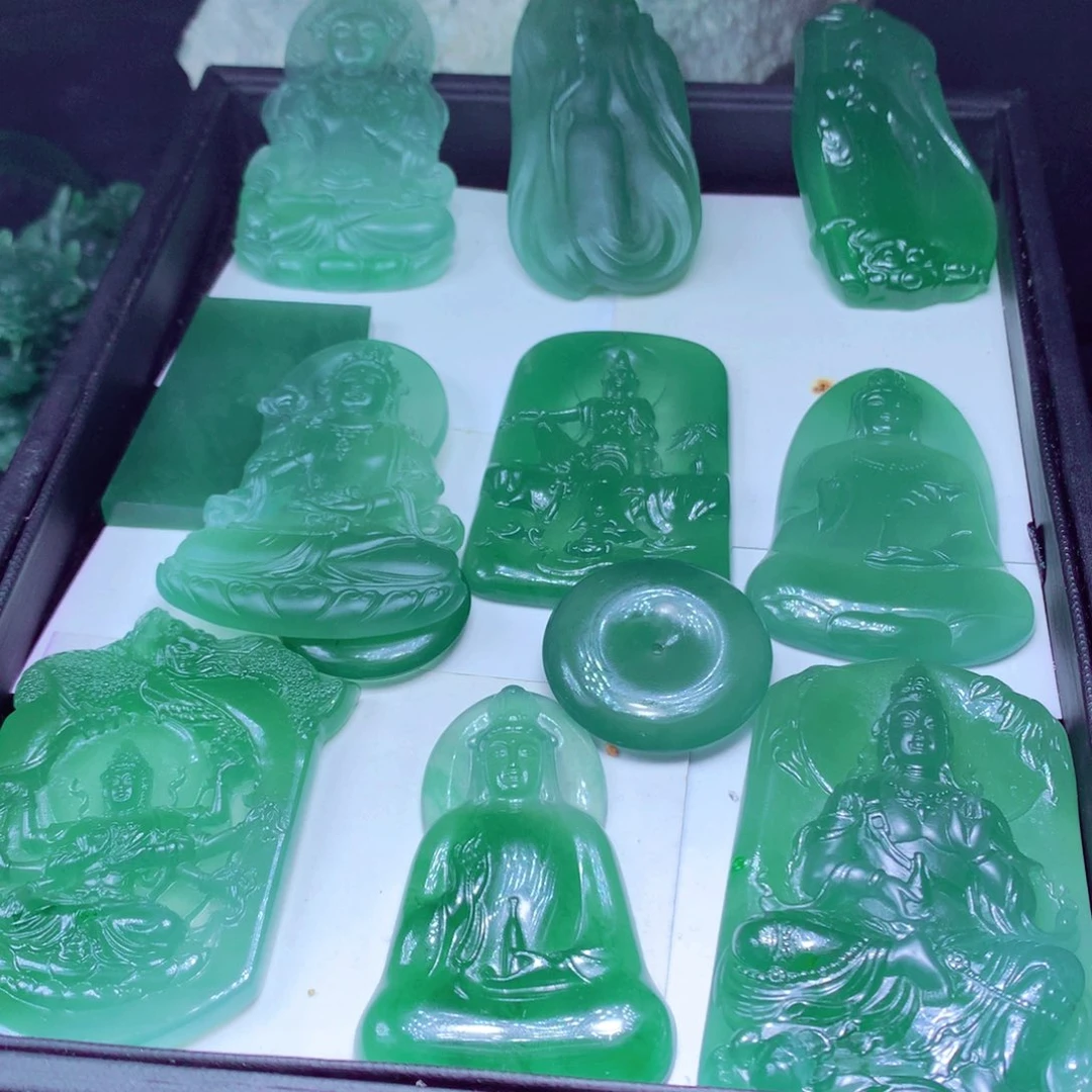 安****定制翡翠未镶嵌天然翡翠A货毛货挂件