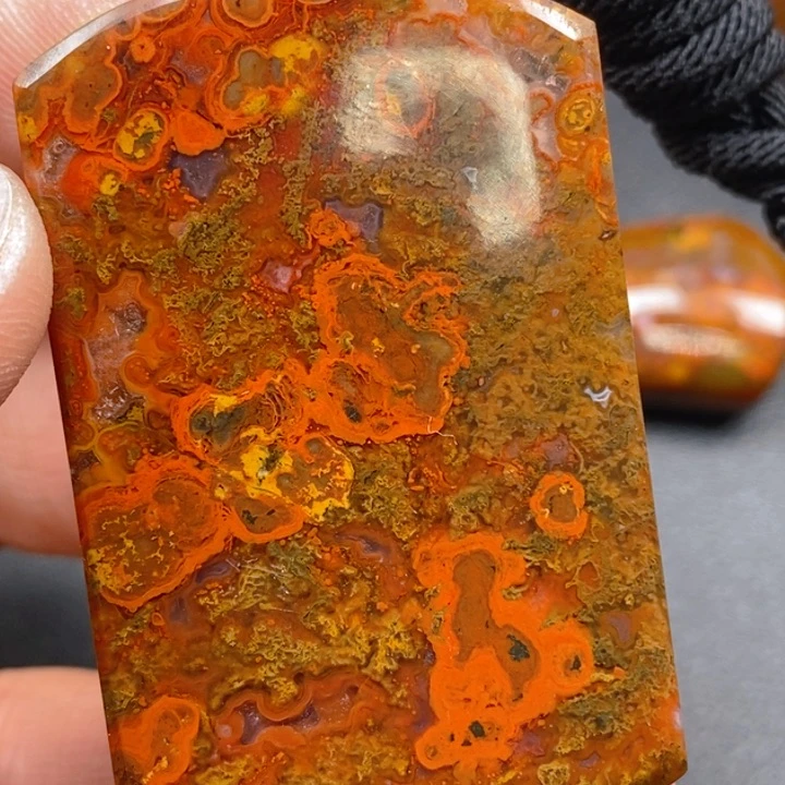 玛瑙/玉髓颈饰未镶嵌网**烟