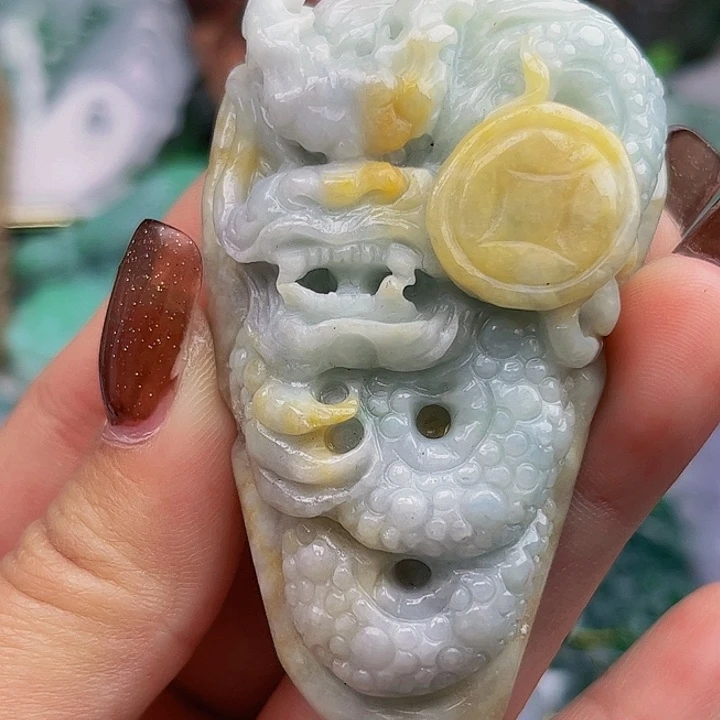 翡翠未镶嵌颈饰挂件